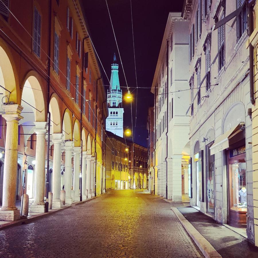 Апартаменты Casa Viola, Deliziosa Mansarda In Centro Storico Модена Экстерьер фото