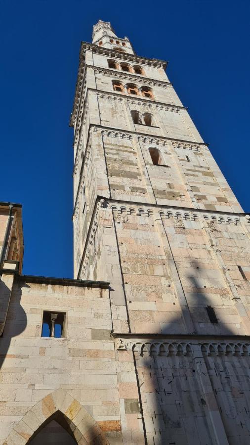 Апартаменты Casa Viola, Deliziosa Mansarda In Centro Storico Модена Экстерьер фото