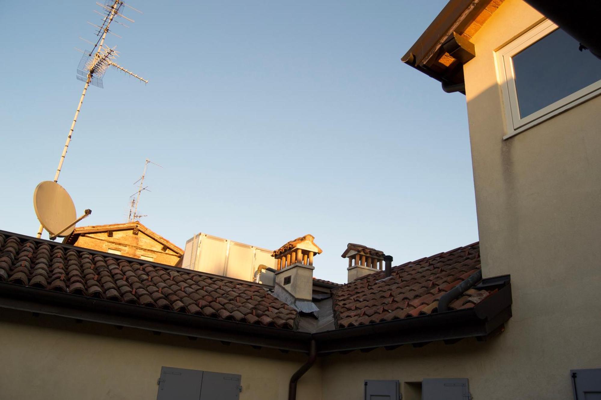 Апартаменты Casa Viola, Deliziosa Mansarda In Centro Storico Модена Экстерьер фото